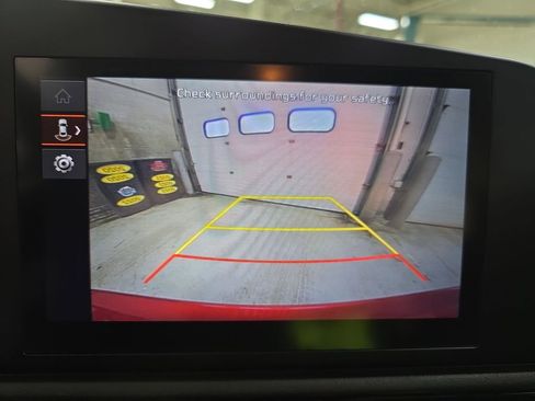 Used 2024 Kia Niro LX image 24