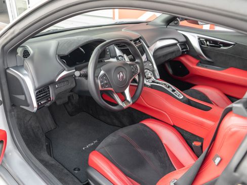 Used 2018 Acura NSX AWD/4WD image 8