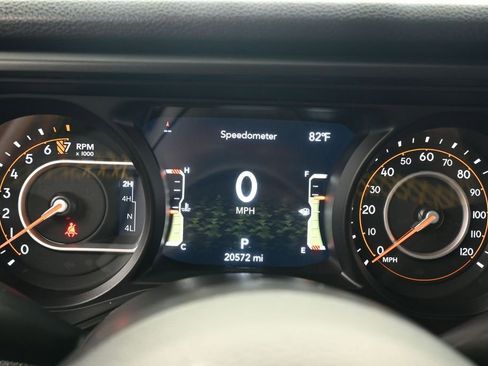 Used 2024 Jeep Gladiator Sport AWD/4WD image 23