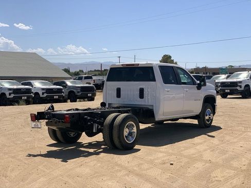 New 2026 Chevrolet Silverado 3500 LT w/ Convenience Package AWD/4WD image 4