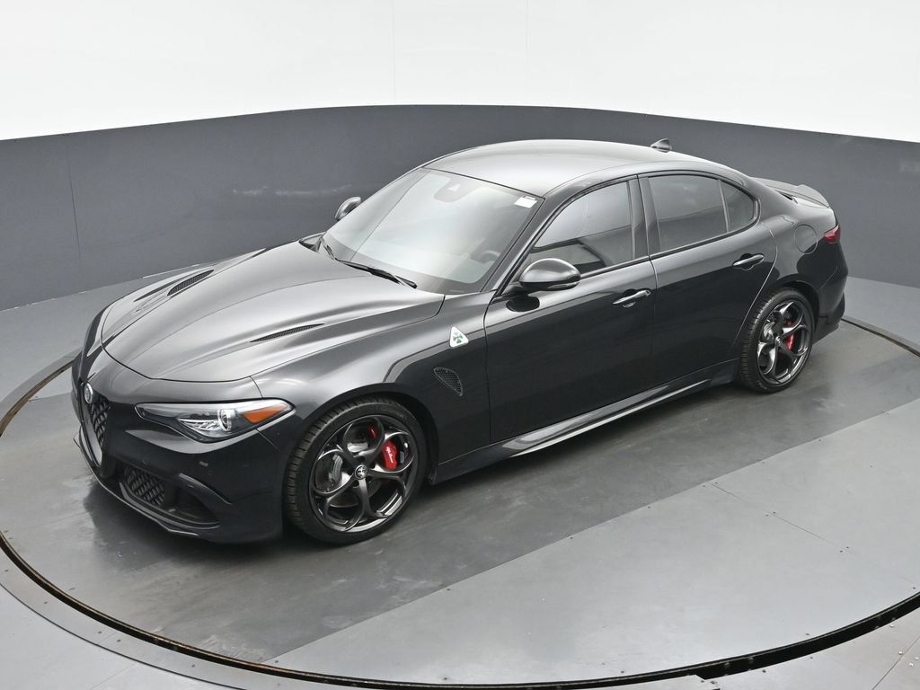 Used 2022 Alfa Romeo Giulia Quadrifoglio RWD image 35
