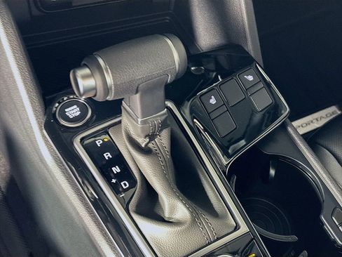 Used 2025 Kia Sportage X-Line image 16