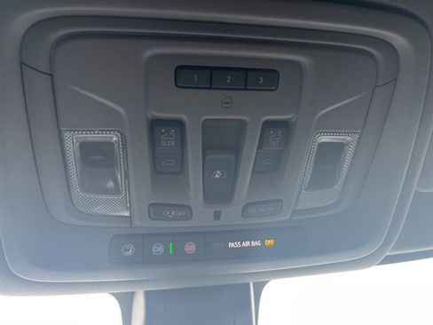 Used 2022 Chevrolet Silverado 1500 LTZ w/ LTZ Premium Package image 35