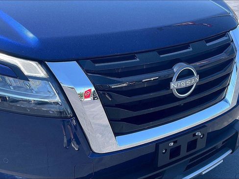Certified 2024 Nissan Pathfinder SL FWD image 30