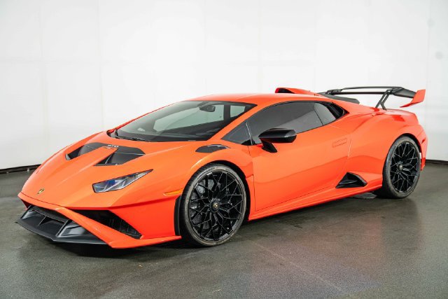 Used 2022 Lamborghini Huracan STO RWD image 4