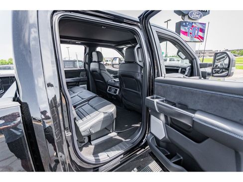 New 2025 Ford F250 Platinum AWD/4WD image 27