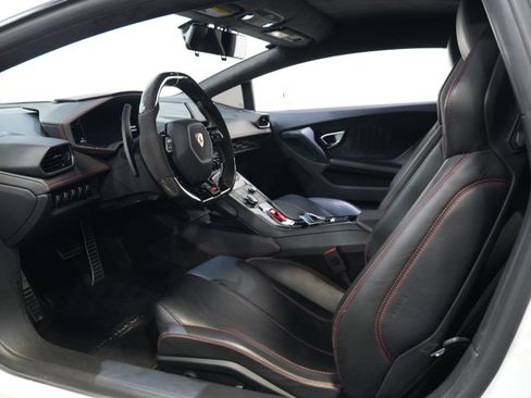 Used 2018 Lamborghini Huracan LP 610-4 AWD/4WD image 31