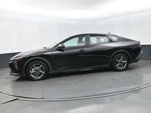 Used 2025 Kia K4 FWD image 5