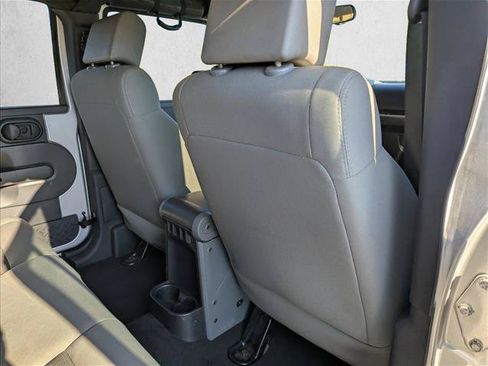 Used 2008 Jeep Wrangler Unlimited X AWD/4WD image 27