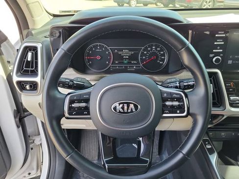 Used 2021 Kia Sorento EX w/ Panoramic Sunroof Package image 25