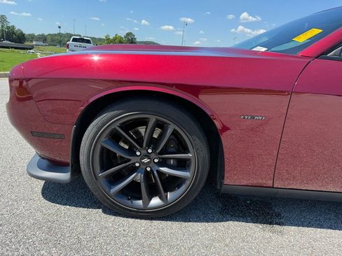 Used 2019 Dodge Challenger R/T RWD image 20