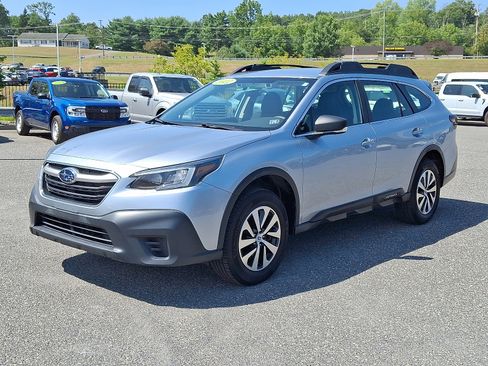 Used 2021 Subaru Outback image 3