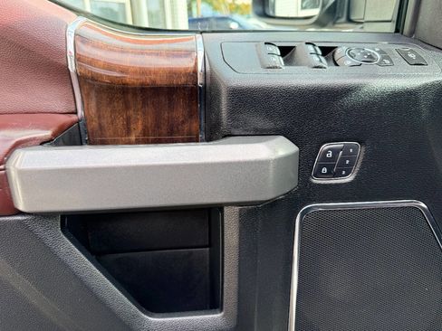 Used 2017 Ford F250 Platinum w/ Platinum Ultimate Package image 22