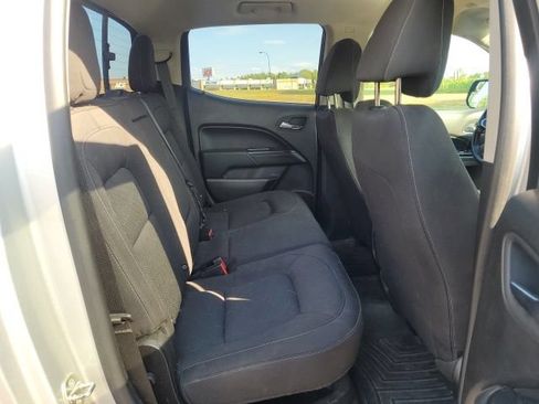 Used 2018 Chevrolet Colorado LT w/ LT Convenience Package AWD/4WD image 9