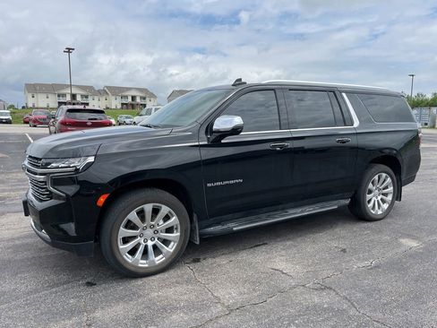 Used 2021 Chevrolet Suburban Premier AWD/4WD image 1