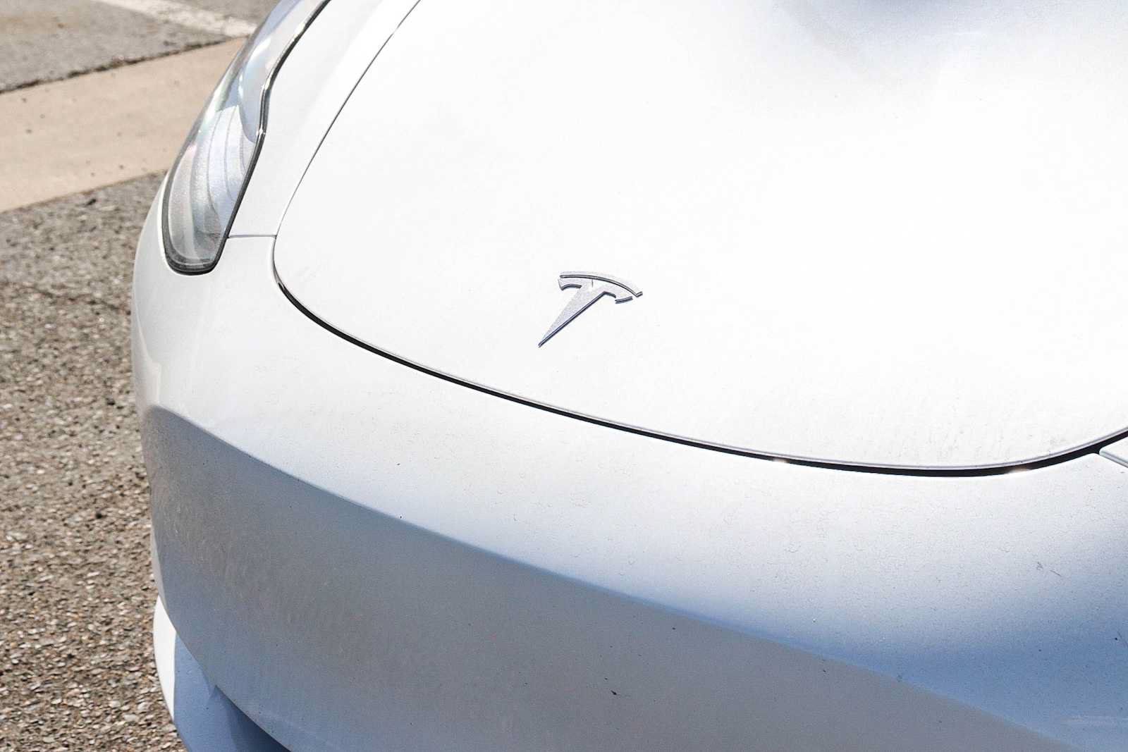 Used 2023 Tesla Model 3 Standard Range RWD image 3