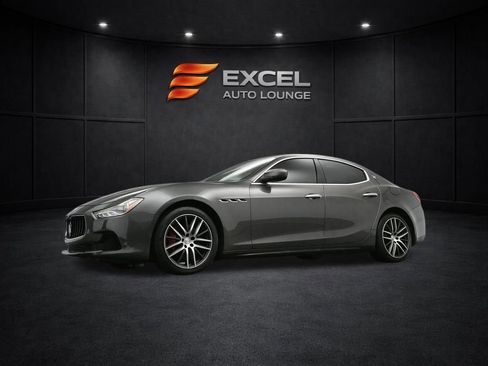 Used 2017 Maserati Ghibli Base image 32