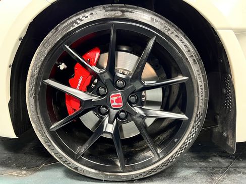Used 2024 Honda Civic Type R image 12