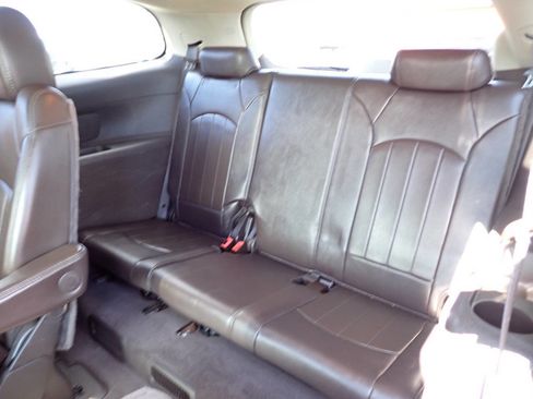 Used 2014 Buick Enclave Leather w/ Trailering Provision Package image 10