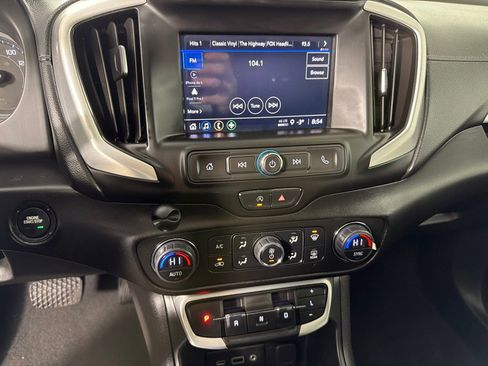 Used 2022 GMC Terrain SLE w/ Driver Convenience Package image 17