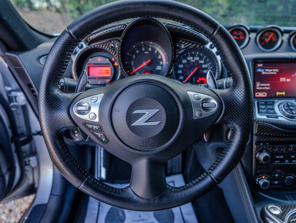 Used 2016 Nissan 370Z Coupe RWD image 15