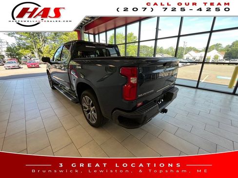 Used 2019 Chevrolet Silverado 1500 High Country w/ Technology Package AWD/4WD image 3