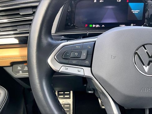 Used 2024 Volkswagen Atlas Cross Sport SEL R-Line image 23