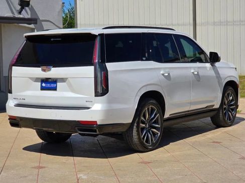 Used 2021 Cadillac Escalade Sport Platinum RWD image 4