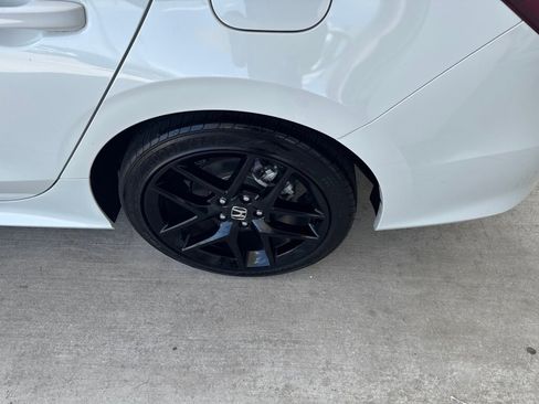 Certified 2025 Honda Civic Sport image 8