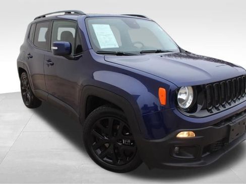 Used 2017 Jeep Renegade Altitude image 6