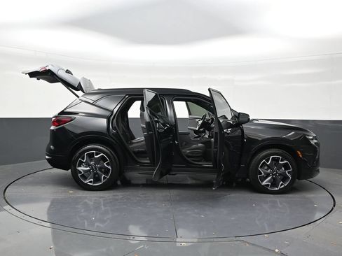 Used 2022 Chevrolet Blazer RS FWD image 27