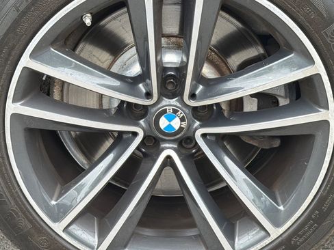 Used 2022 BMW 750i xDrive w/ Executive Package AWD/4WD image 5
