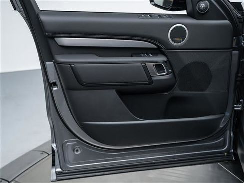 New 2026 Land Rover Discovery Limited Edition AWD/4WD image 24