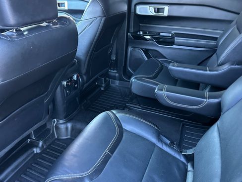 Used 2022 Ford Explorer ST w/ Equipment Group 401A image 11