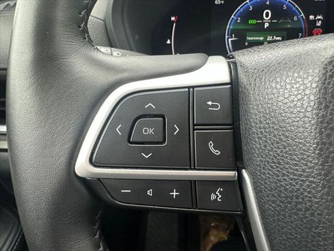 Certified 2025 Toyota Grand Highlander AWD image 22