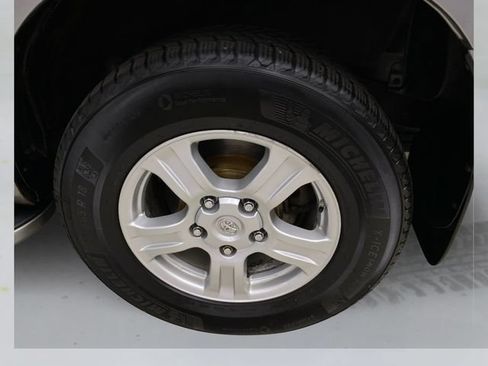 Used 2009 Toyota Sequoia SR5 AWD/4WD image 19