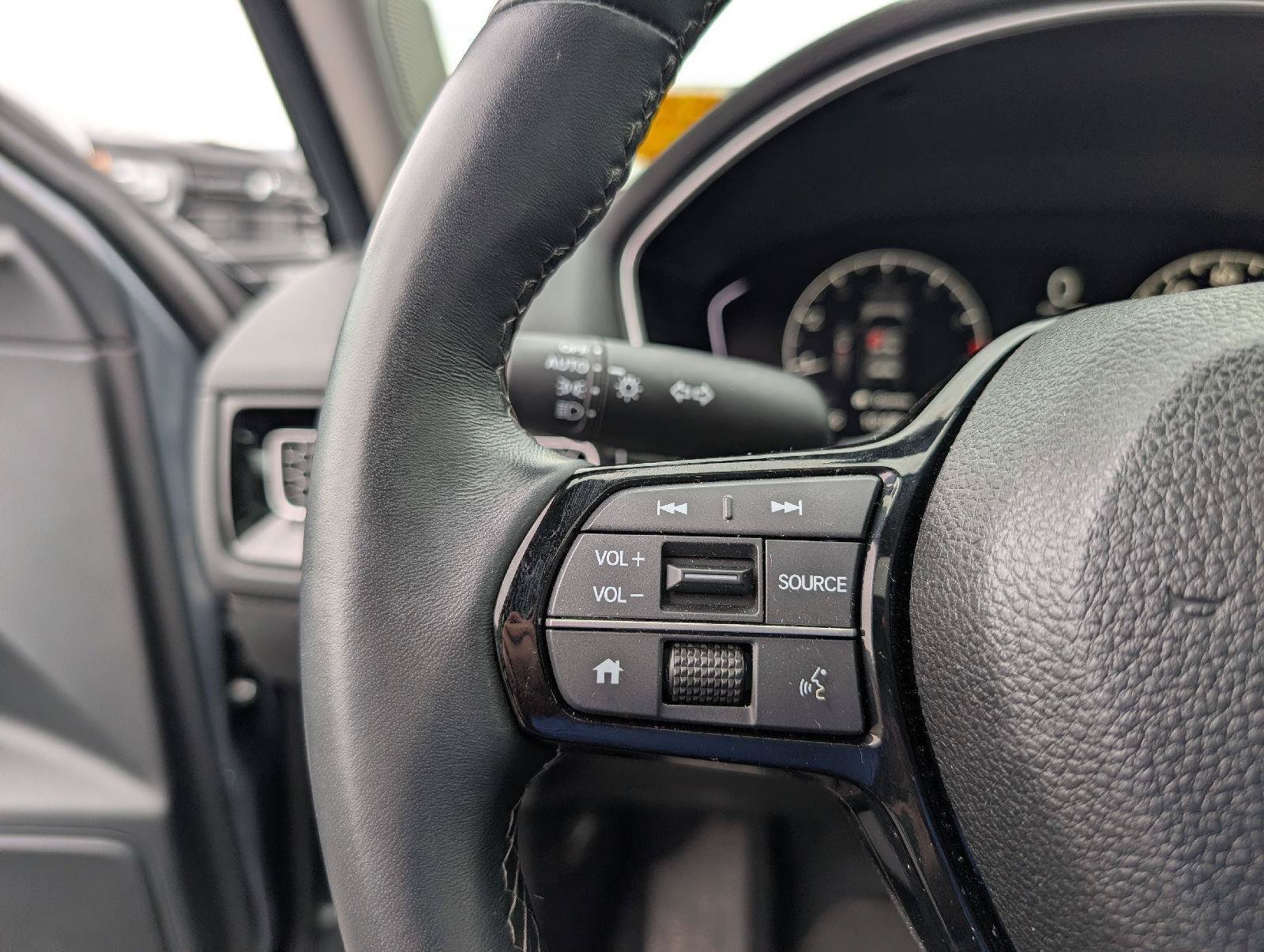 Used 2024 Honda Civic EX-L image 12