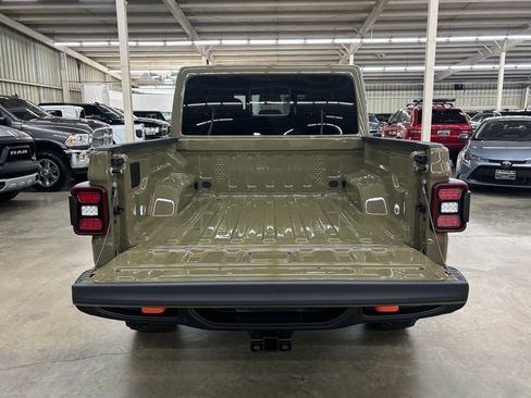 New 2026 Jeep Gladiator Mojave image 8