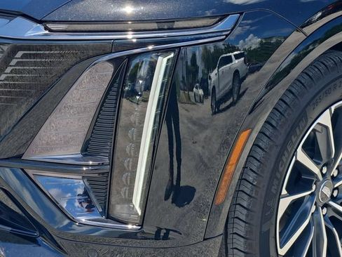 Used 2025 Cadillac Lyriq Sport RWD image 10