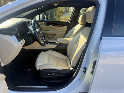 Used 2018 Cadillac XT5 Premium Luxury image 7