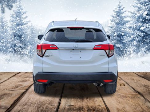 Used 2021 Honda HR-V EX image 9