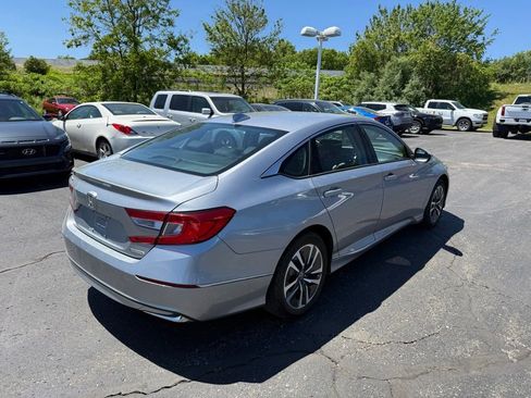 Used 2018 Honda Accord EX image 3