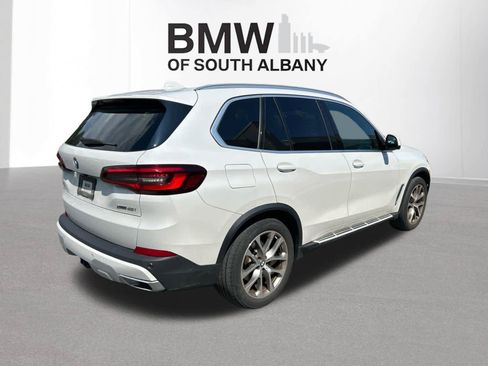 Used 2023 BMW X5 xDrive40i w/ Premium Package AWD/4WD image 3