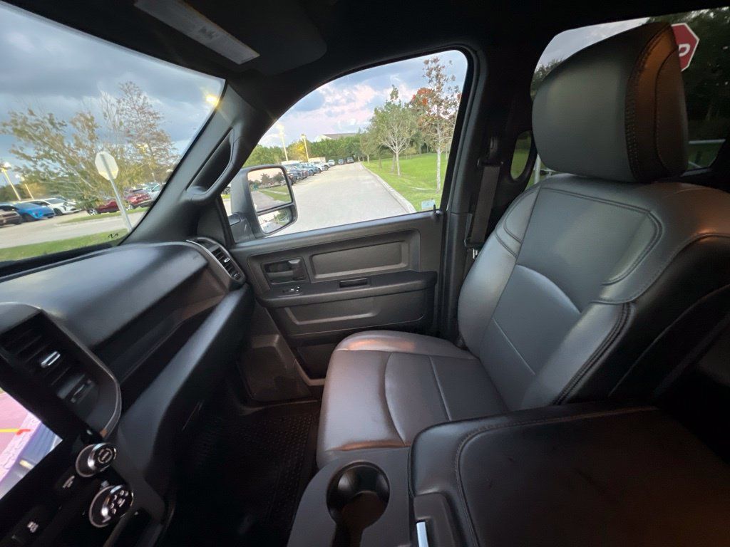 Used 2025 RAM 3500 Tradesman AWD/4WD image 39