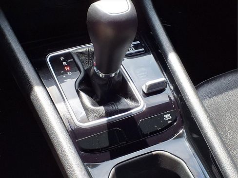 Used 2025 Jeep Compass Latitude w/ Altitude Special Edition image 18