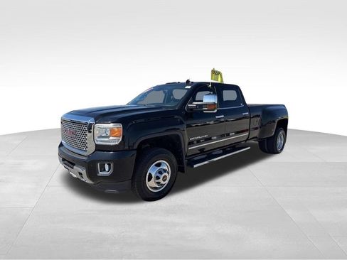 Used 2015 GMC Sierra 3500 Denali w/ Duramax Plus Package AWD/4WD image 3