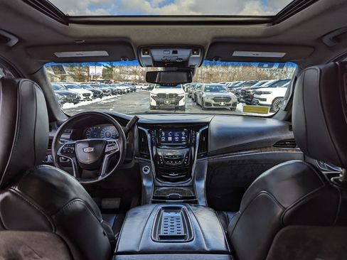 Used 2016 Cadillac Escalade Platinum image 45