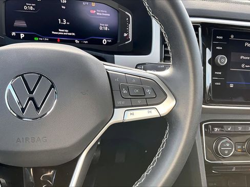 Used 2022 Volkswagen Atlas Cross Sport SE image 23