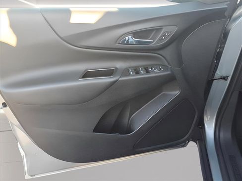 Used 2023 Chevrolet Equinox LT w/ LPO, Floor Liner Package image 11