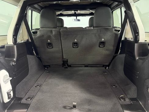 Used 2022 Jeep Wrangler Unlimited Sport AWD/4WD image 27